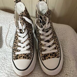 TOP Moda Leopard Print High-Tops with White Accents